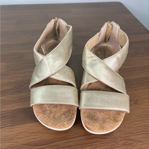 Adrienne Vittadini‎ Metallic Gold Sandals Size 7.5